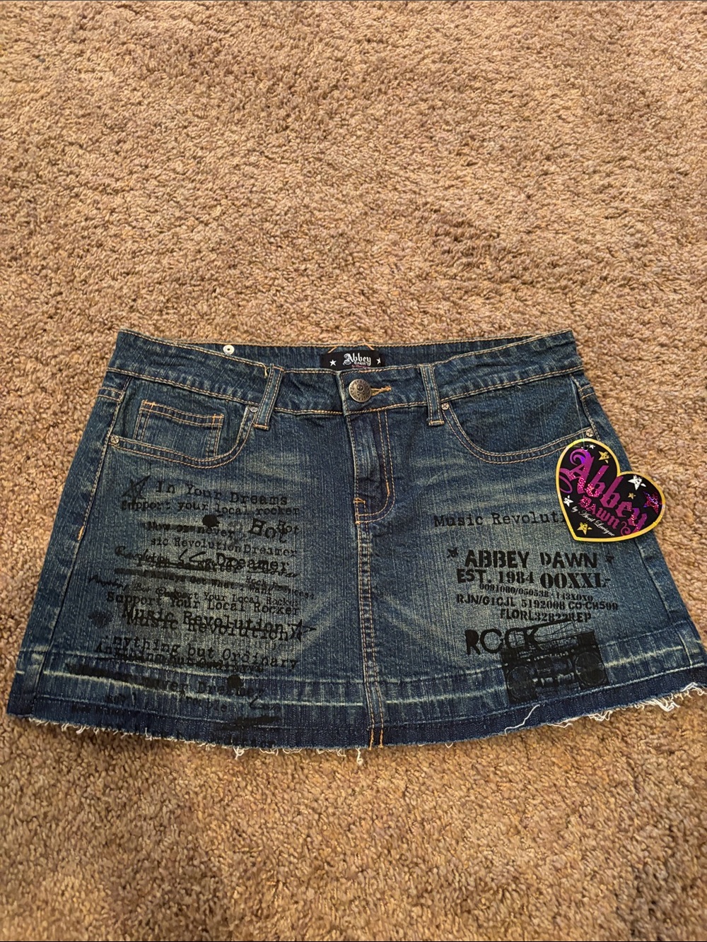 NWT Abbey Dawn Blue Printed Denim Mini Skirt with Heart Patch